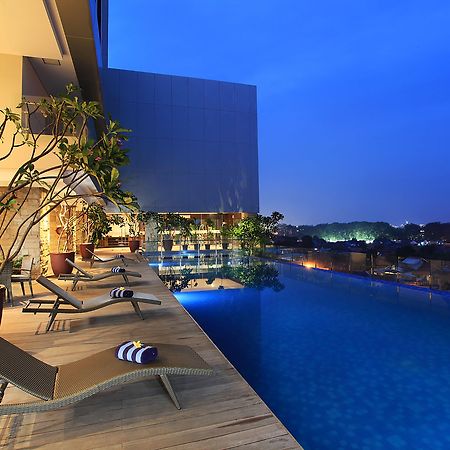 Swiss-Belinn Karawang Luaran gambar
