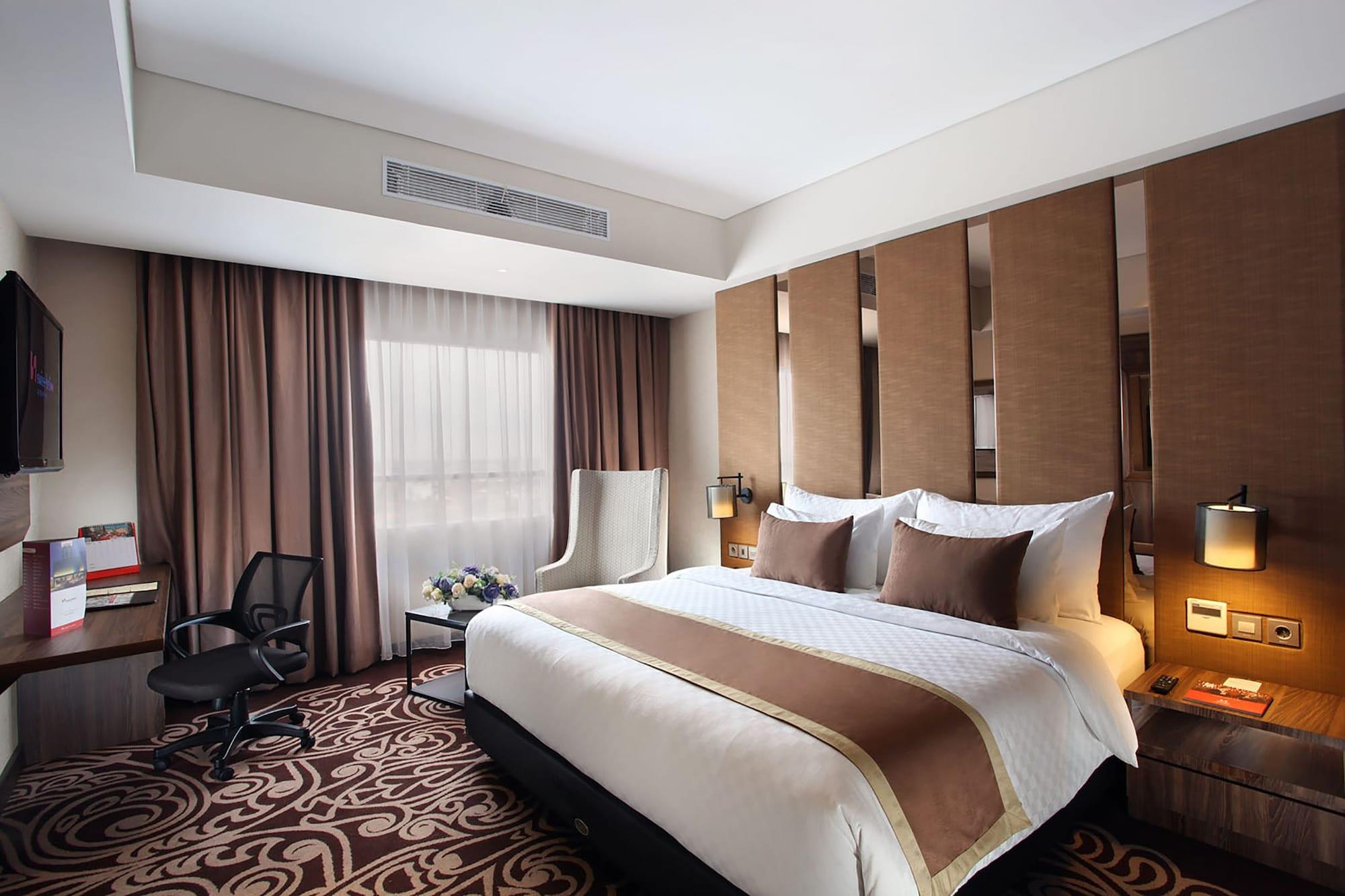 Swiss-Belinn Karawang Luaran gambar