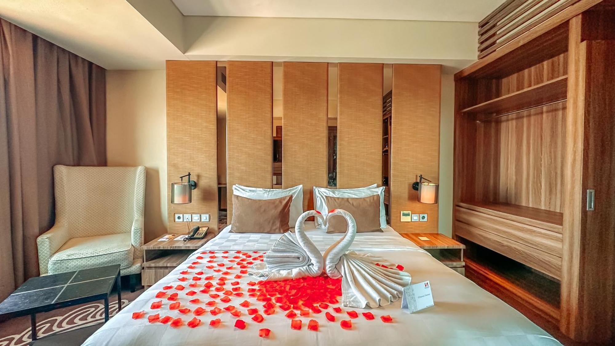 Swiss-Belinn Karawang Luaran gambar
