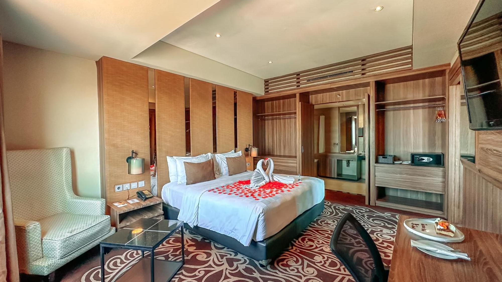 Swiss-Belinn Karawang Luaran gambar