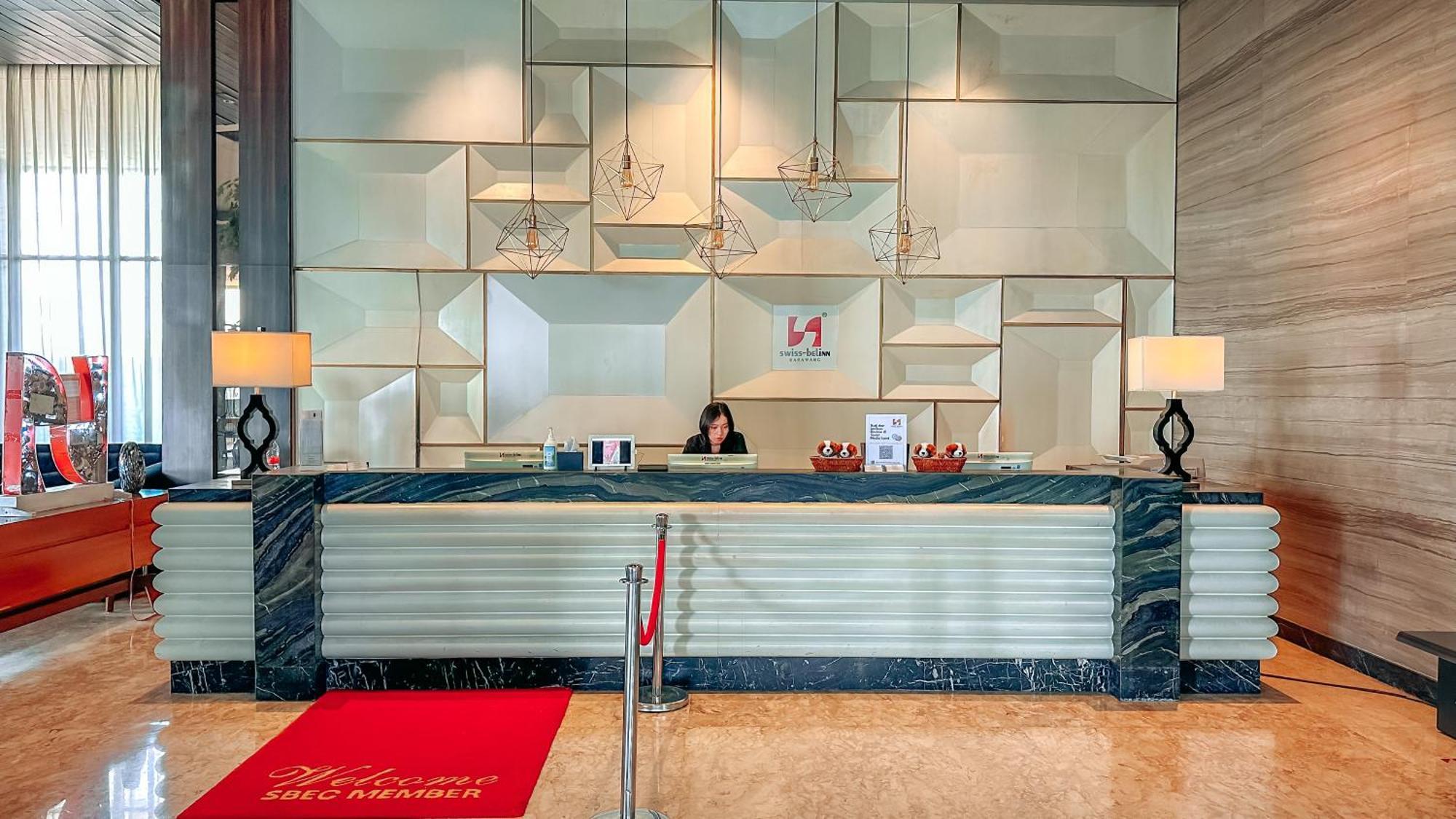 Swiss-Belinn Karawang Luaran gambar