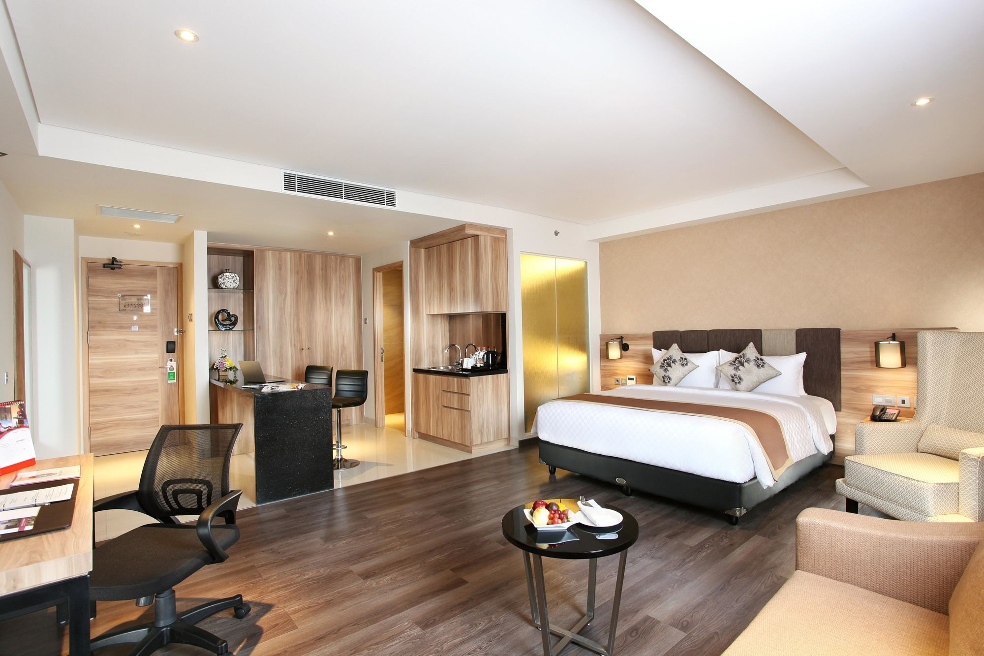 Swiss-Belinn Karawang Luaran gambar
